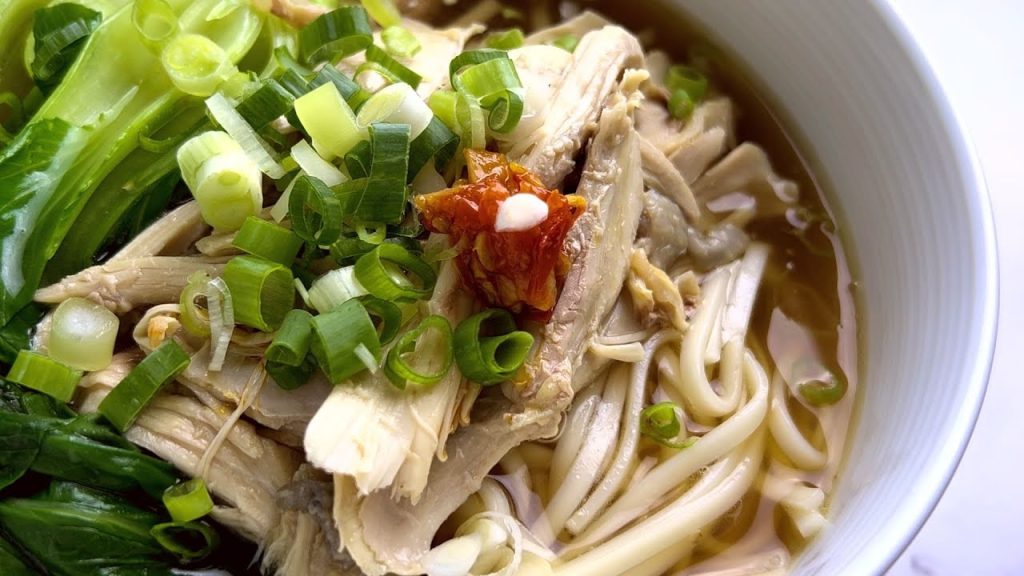 Vietnamese Bok Choy Soup With Chicken