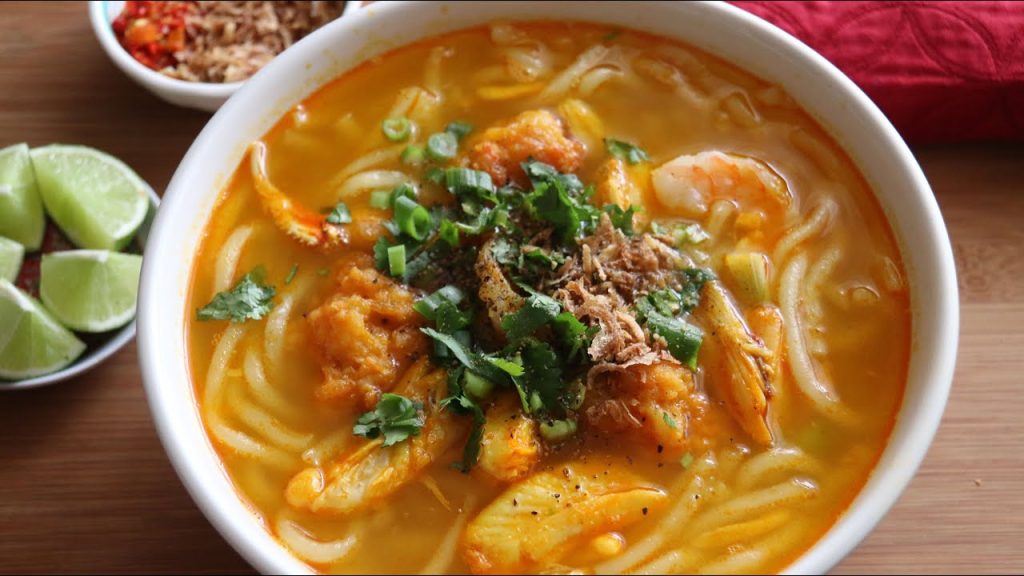 Vietnamese Crab Udon Soup