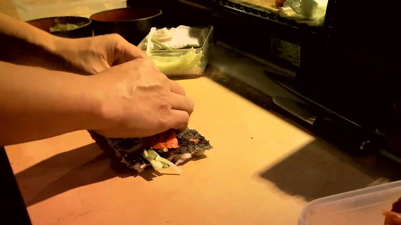 How To Roll Sushi